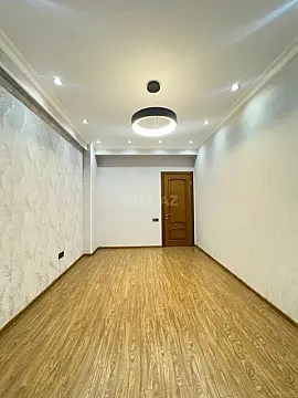 Satılır 3 otaqlı mənzil 136 m²
