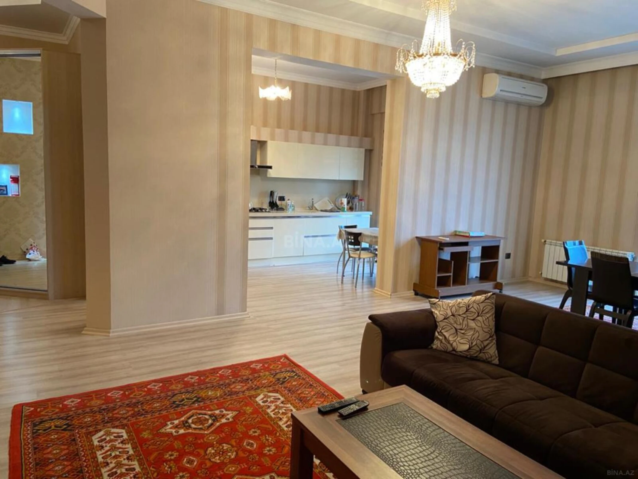 Kirayə verilir 3 otaqlı mənzil 130 m²