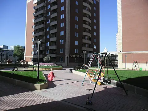 Kirayə verilir 3 otaqlı mənzil 130 m²