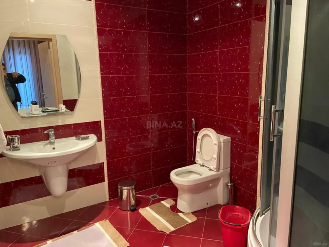 Kirayə verilir 3 otaqlı mənzil 130 m²