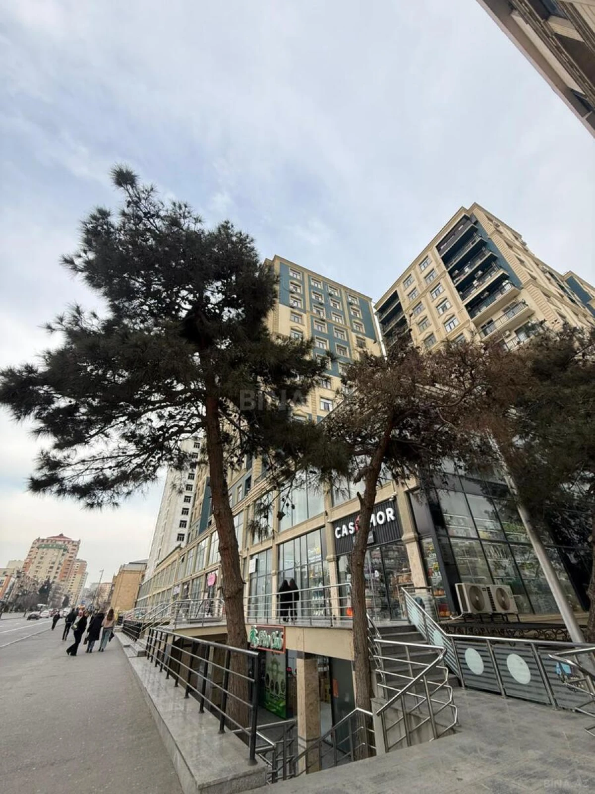 Satılır 3 otaqlı mənzil 99 m²