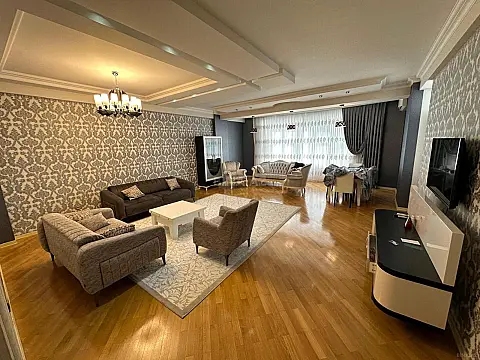 Kirayə verilir 4 otaqlı mənzil 200 m² — Bakı 4 otaq 200.00 m²
