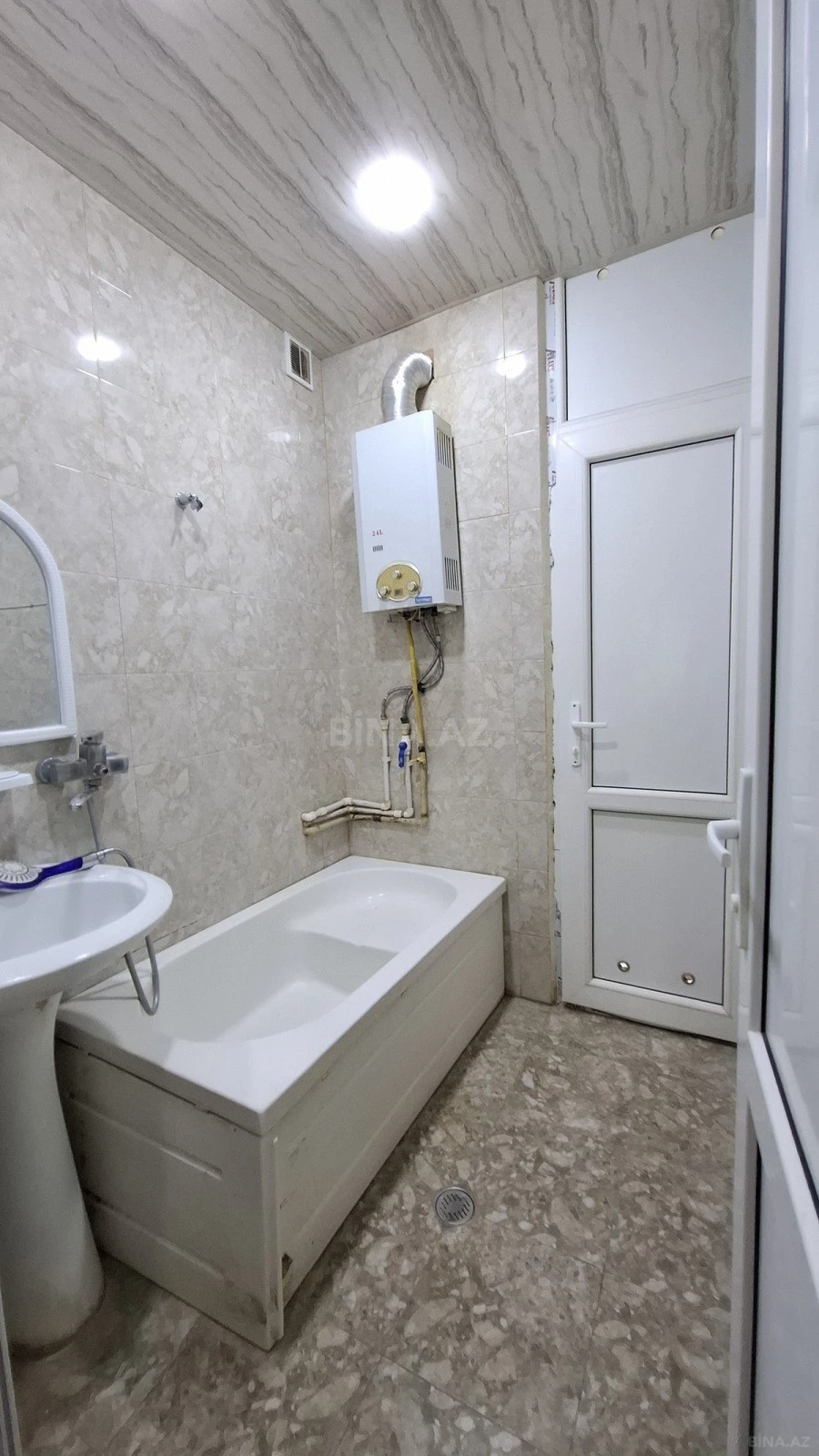 Satılır 3 otaqlı mənzil 90 m²
