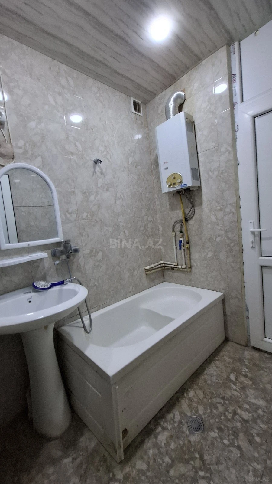 Satılır 3 otaqlı mənzil 90 m²