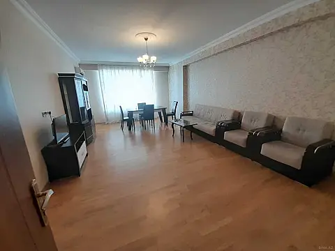 Satılır 3 otaqlı mənzil 128 m²