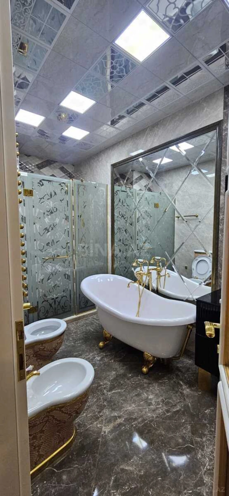 Kirayə verilir 4 otaqlı mənzil 210 m²