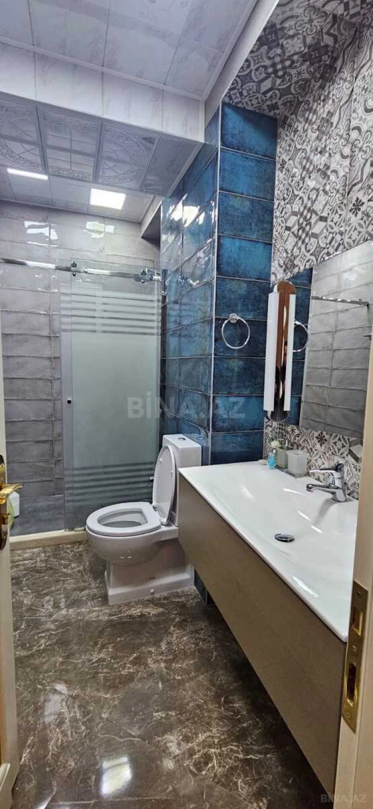 Kirayə verilir 4 otaqlı mənzil 210 m²