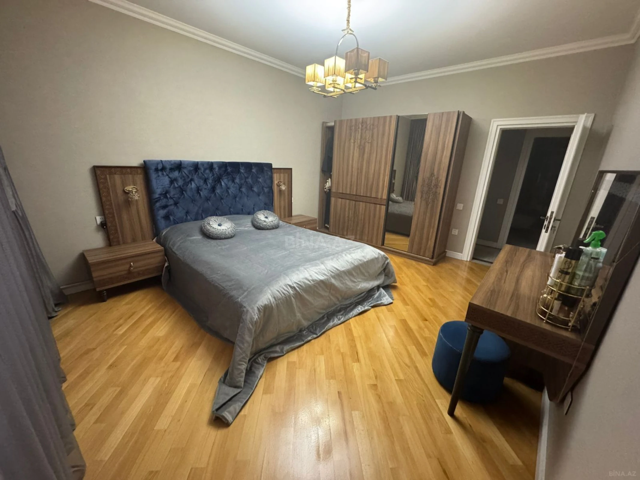 Satılır 4 otaqlı mənzil 105 m²