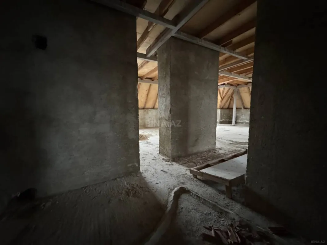 Satılır 3 otaqlı mənzil 133 m²