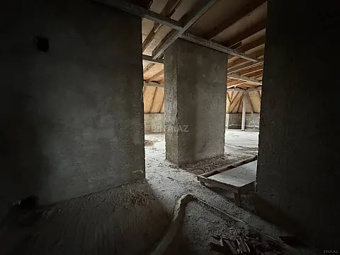 Satılır 3 otaqlı mənzil 133 m²