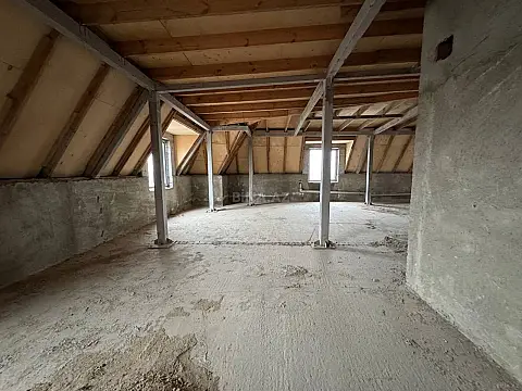 Satılır 3 otaqlı mənzil 133 m²