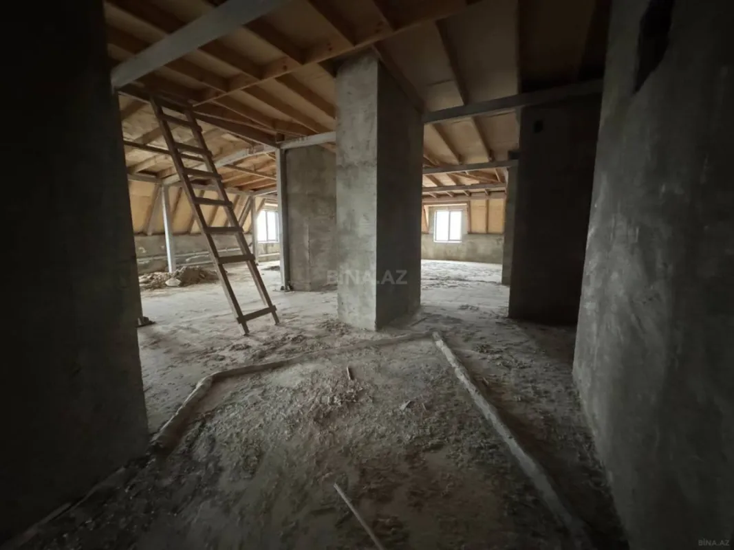 Satılır 3 otaqlı mənzil 133 m²