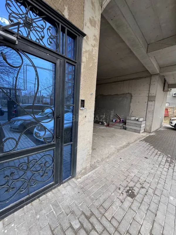 Satılır 3 otaqlı mənzil 133 m²