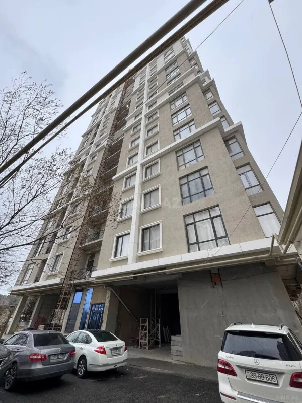 Satılır 3 otaqlı mənzil 133 m²