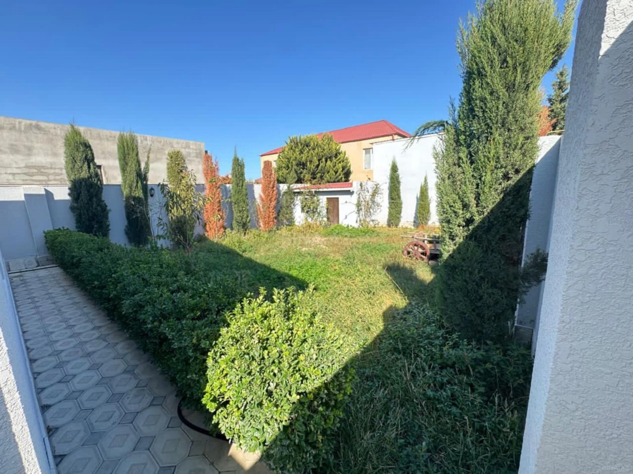 Satılır 4 otaqlı həyət evi 180 m²