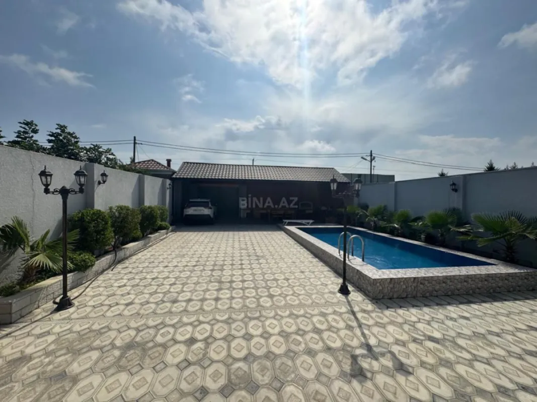 Satılır 4 otaqlı həyət evi 180 m²