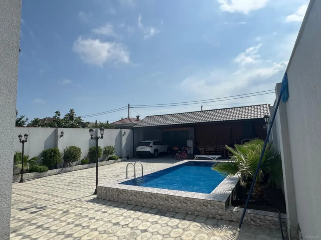 Satılır 4 otaqlı həyət evi 180 m²