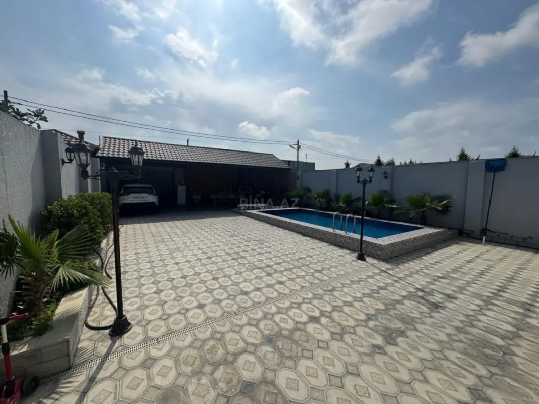 Satılır 4 otaqlı həyət evi 180 m²