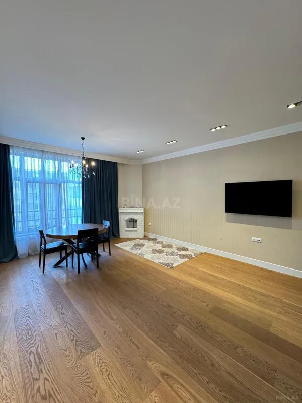 Satılır 3 otaqlı mənzil 170 m²