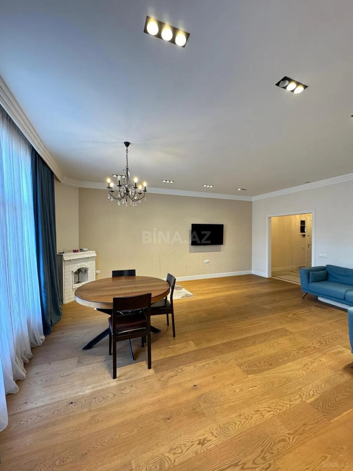 Satılır 3 otaqlı mənzil 170 m²