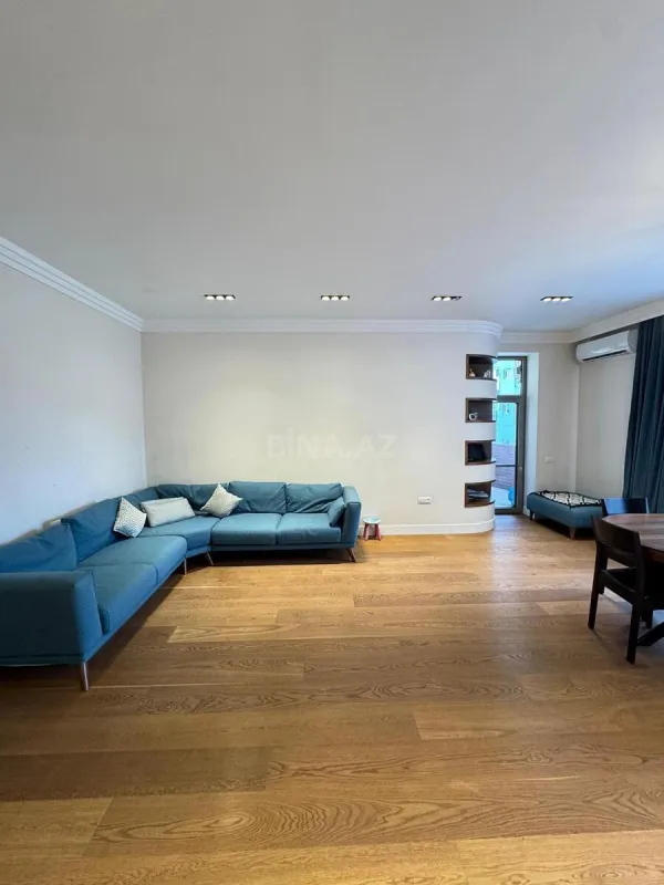 Satılır 3 otaqlı mənzil 170 m²