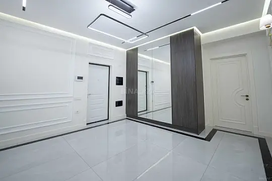 Satılır 3 otaqlı mənzil 125 m²