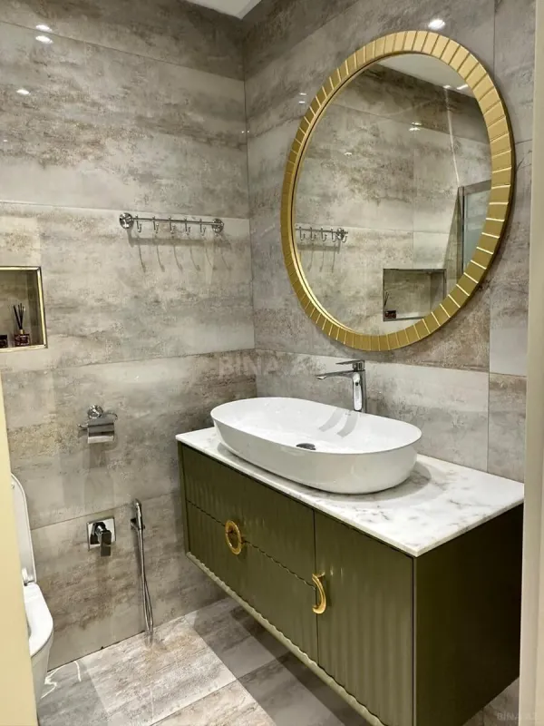 Satılır 3 otaqlı mənzil 105 m²