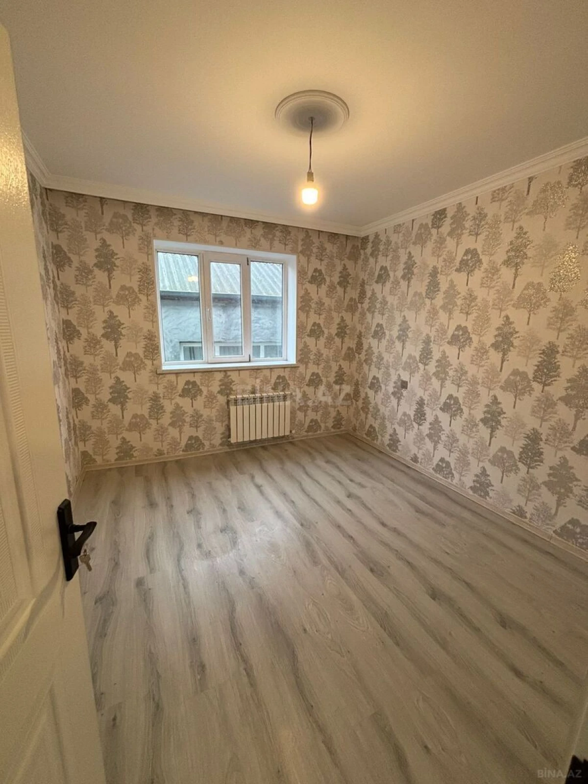 Satılır 5 otaqlı həyət evi 230 m²