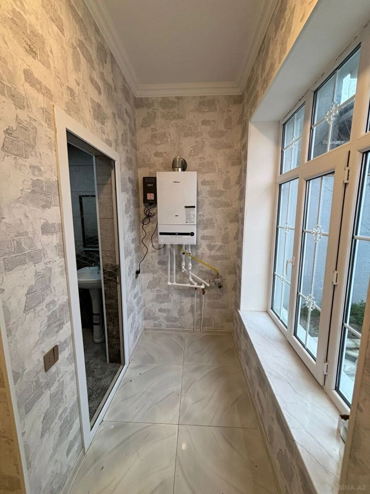 Satılır 5 otaqlı həyət evi 230 m²