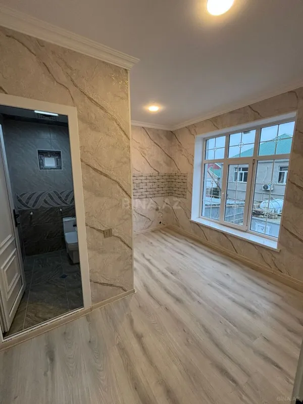 Satılır 5 otaqlı həyət evi 230 m²