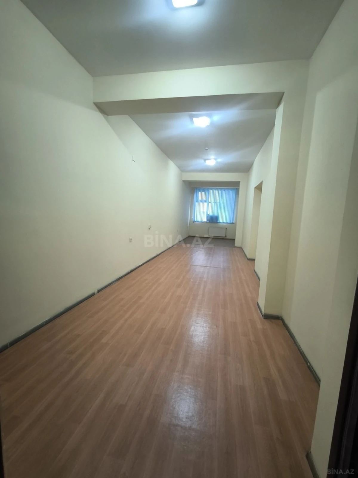 Kirayə verilir 11 otaqlı ofis 280 m²