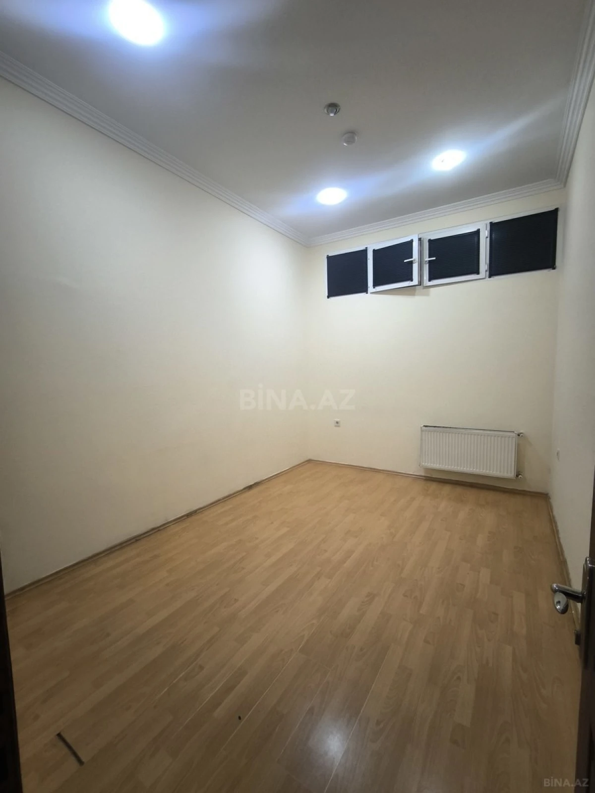 Kirayə verilir 11 otaqlı ofis 280 m²