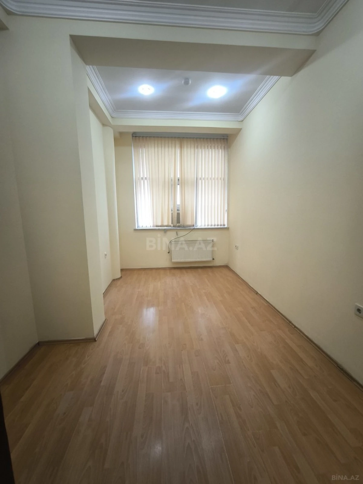 Kirayə verilir 11 otaqlı ofis 280 m²
