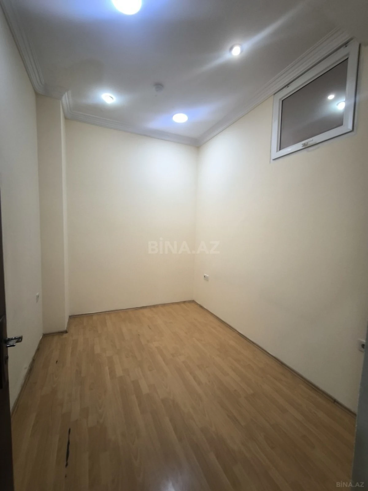Kirayə verilir 11 otaqlı ofis 280 m²
