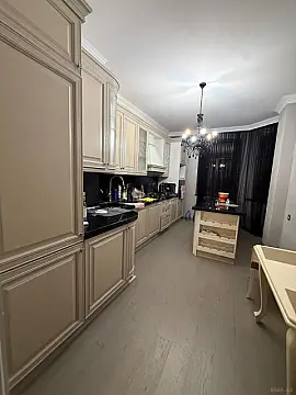 Kirayə verilir 2 otaqlı mənzil 95 m² — Bakı, Xətai 2 otaq 95.00 m²