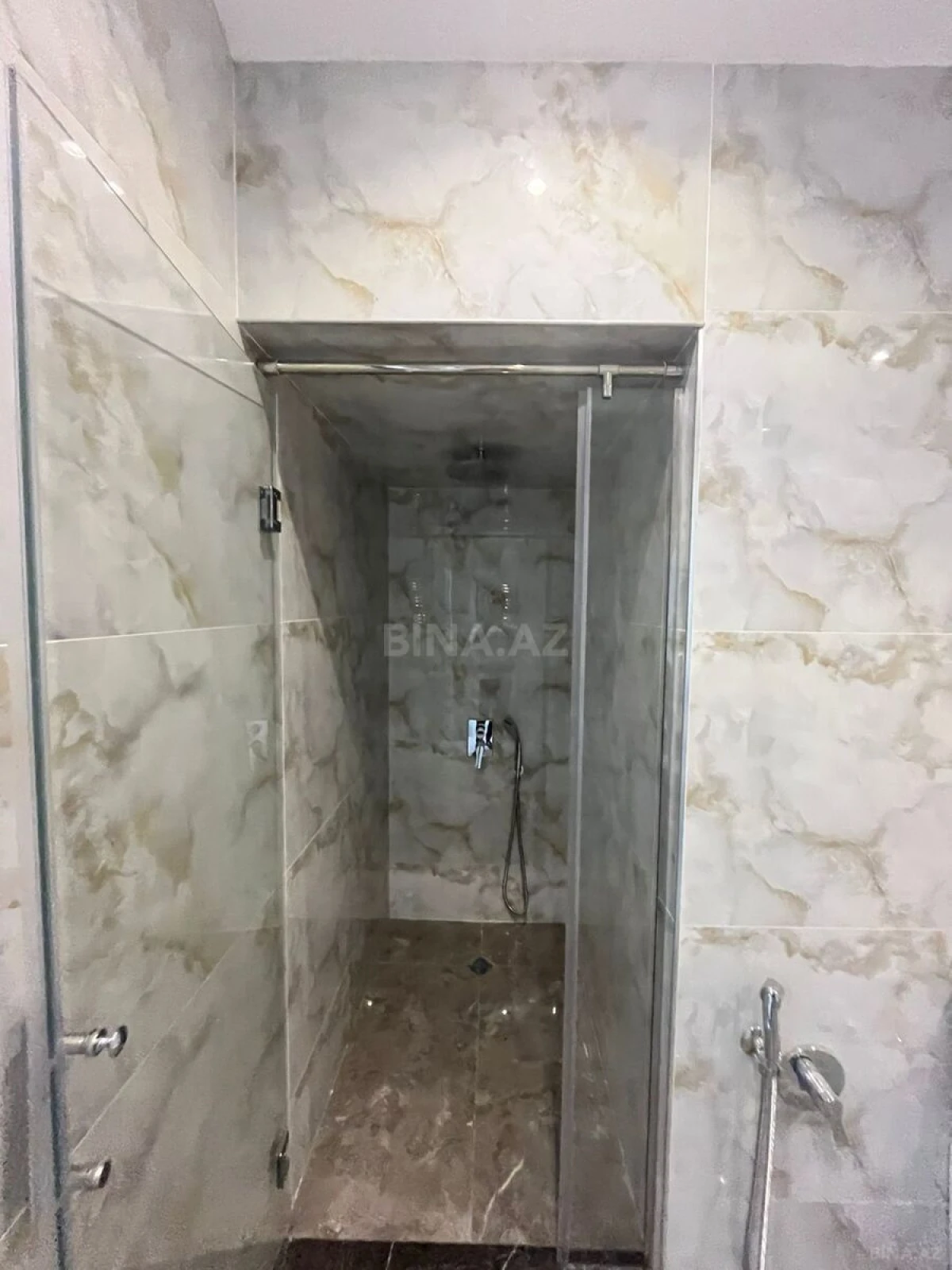 Satılır 4 otaqlı həyət evi 155 m²