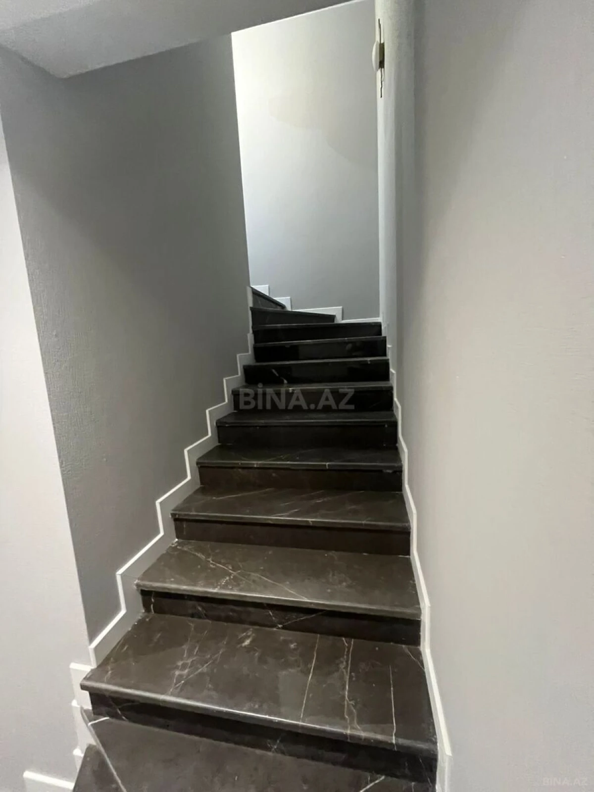 Satılır 4 otaqlı həyət evi 155 m²