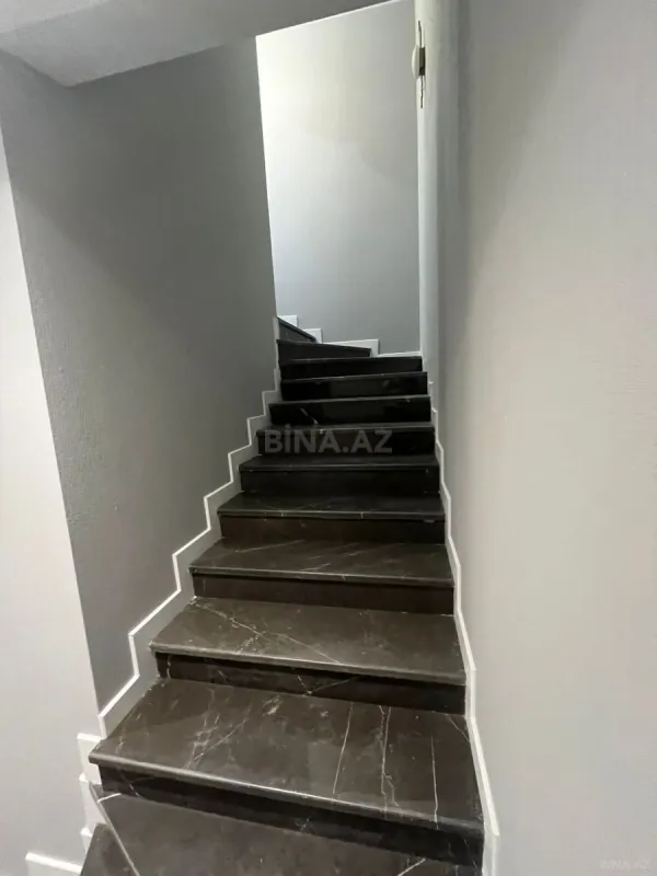 Satılır 4 otaqlı həyət evi 155 m²