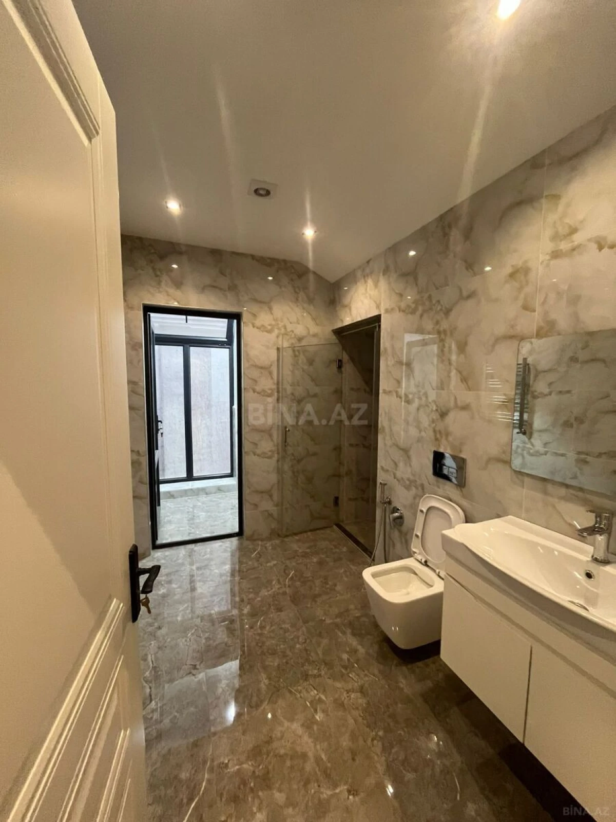 Satılır 4 otaqlı həyət evi 155 m²