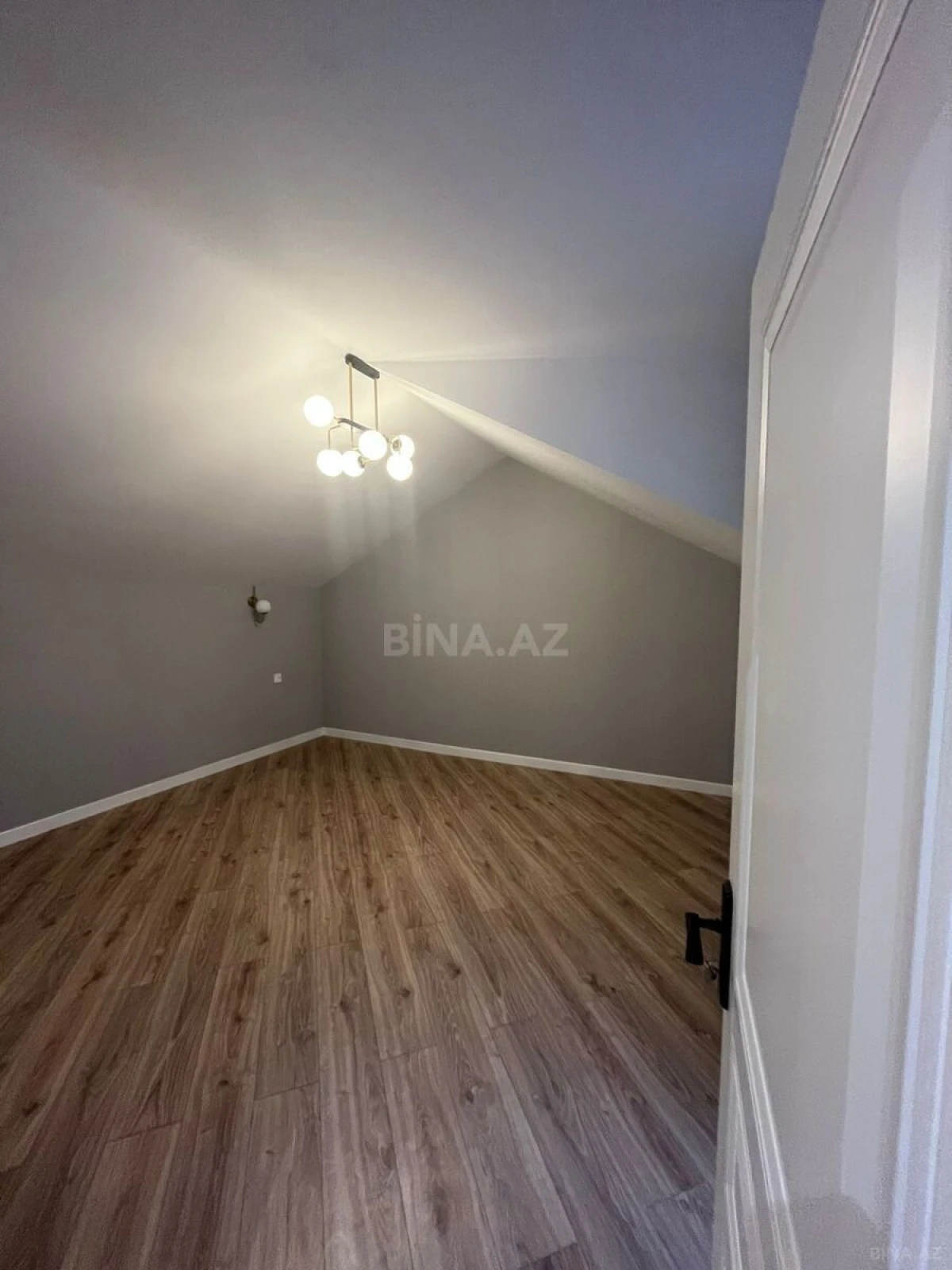 Satılır 4 otaqlı həyət evi 155 m²