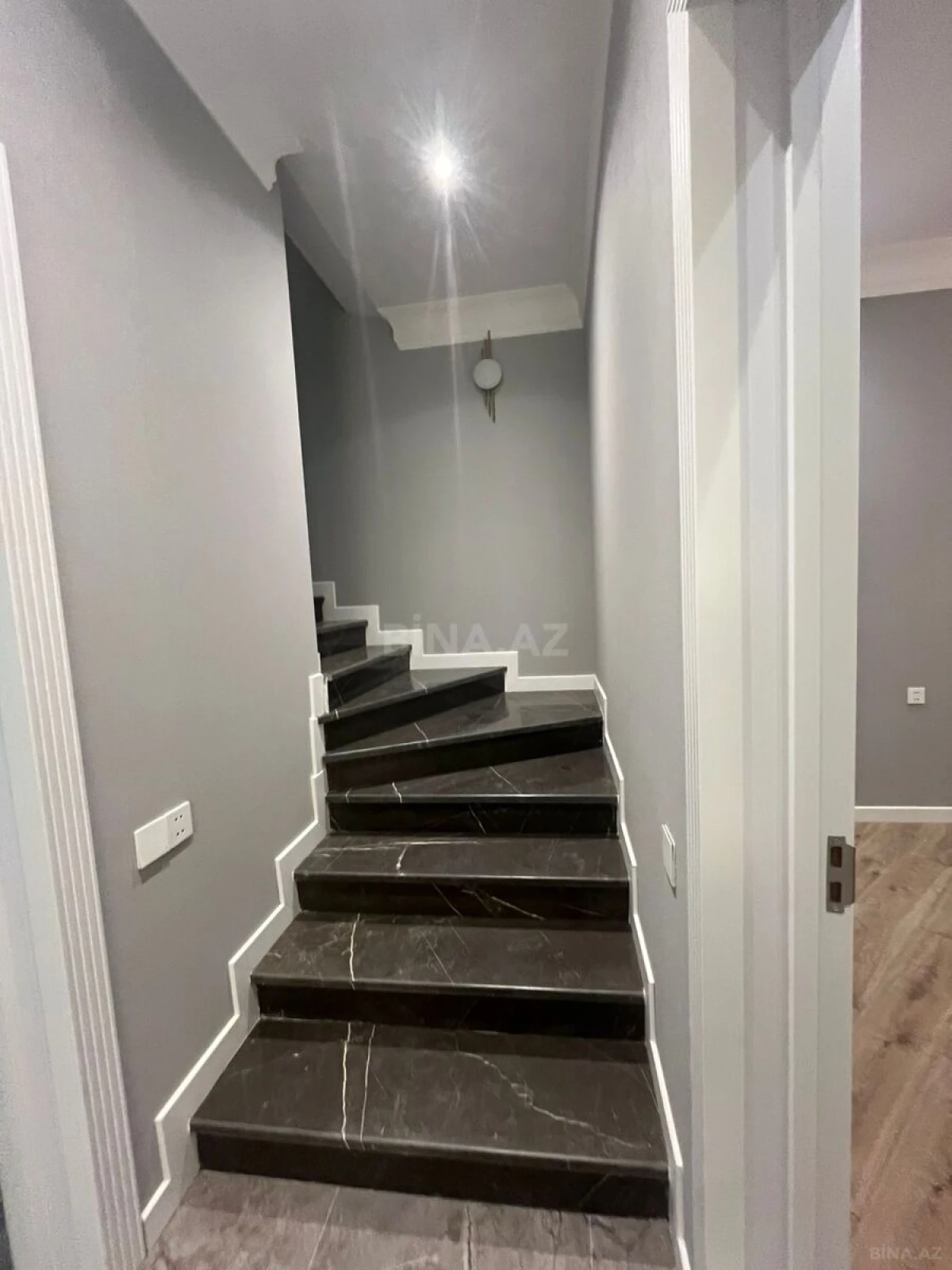 Satılır 4 otaqlı həyət evi 155 m²