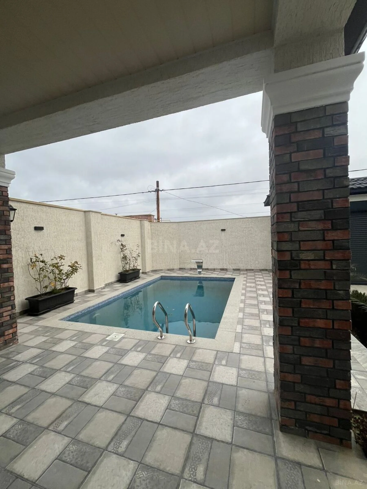 Satılır 4 otaqlı həyət evi 155 m²