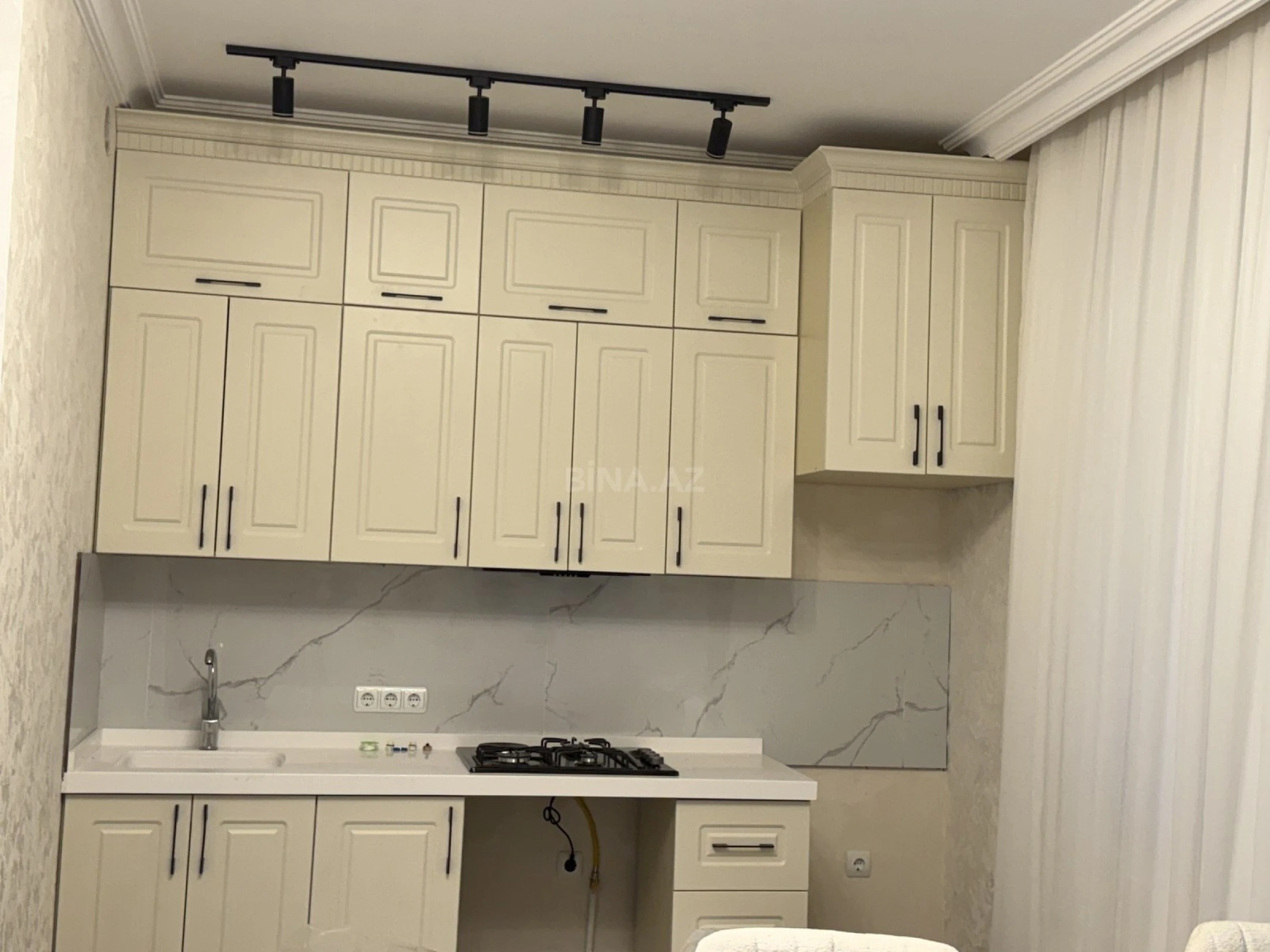 Kirayə verilir 2 otaqlı mənzil 60 m²