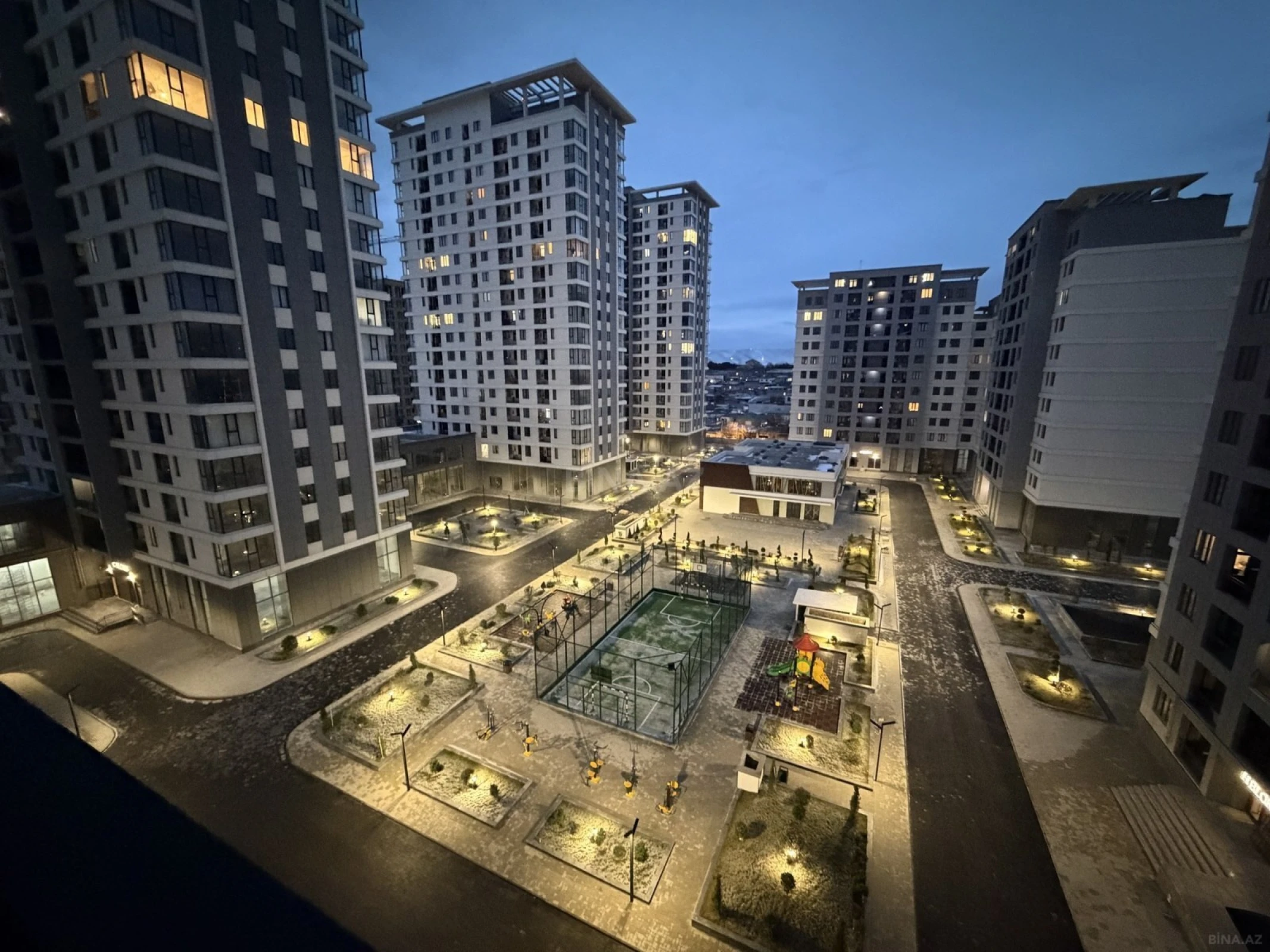 Kirayə verilir 2 otaqlı mənzil 60 m²