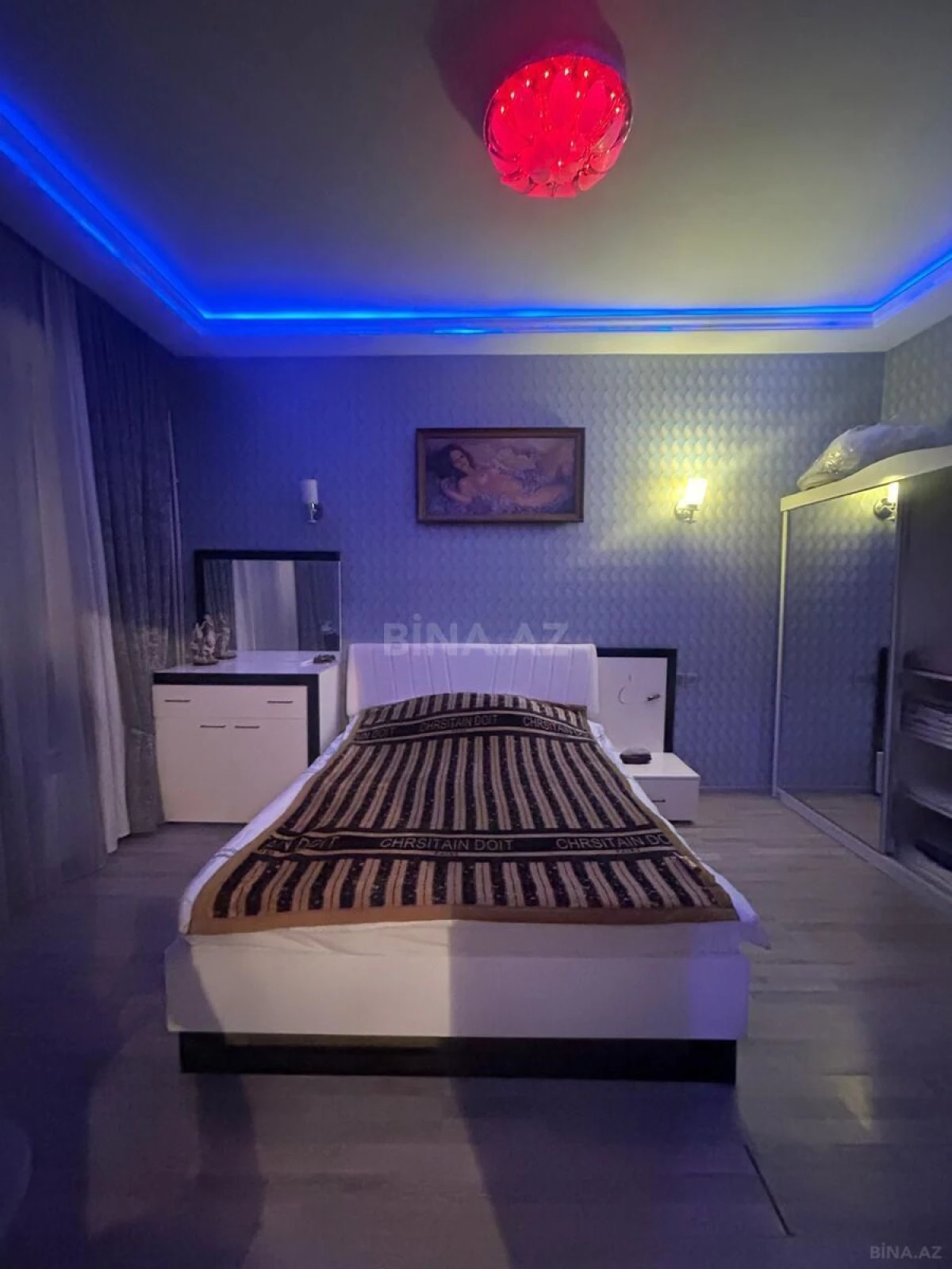 Kirayə verilir 2 otaqlı mənzil 70 m²