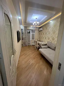Kirayə verilir 2 otaqlı mənzil 60 m²