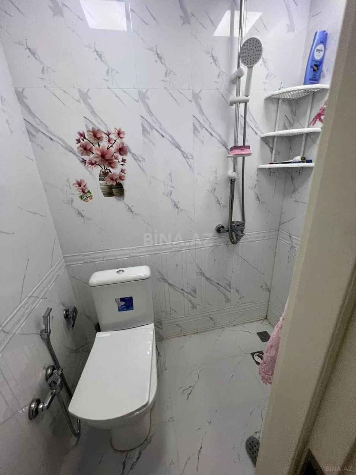Kirayə verilir 2 otaqlı mənzil 60 m²