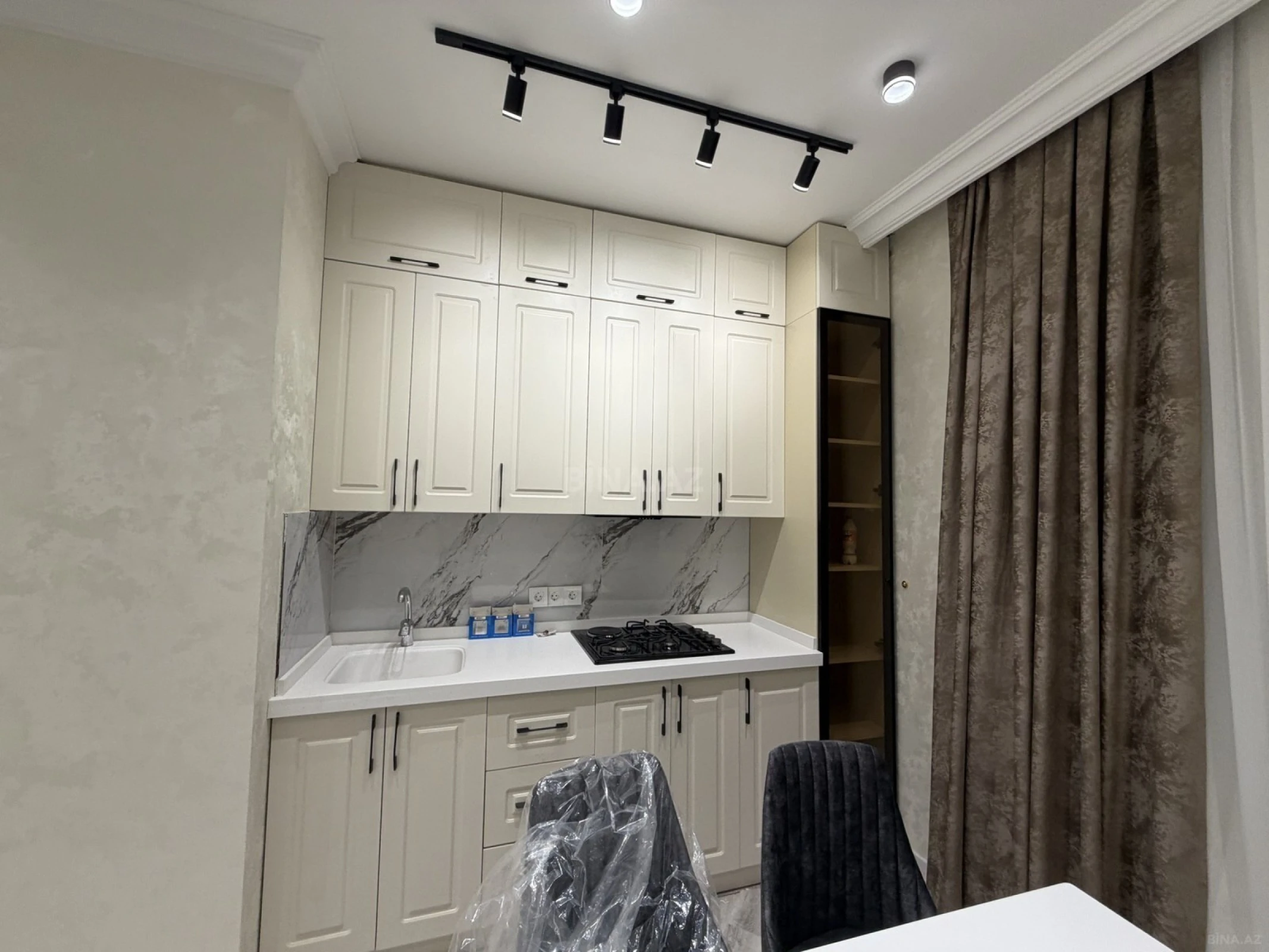 Kirayə verilir 3 otaqlı mənzil 100 m²