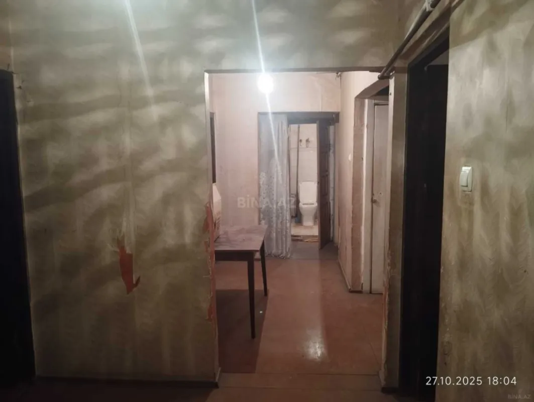 Satılır 5 otaqlı mənzil 100 m²