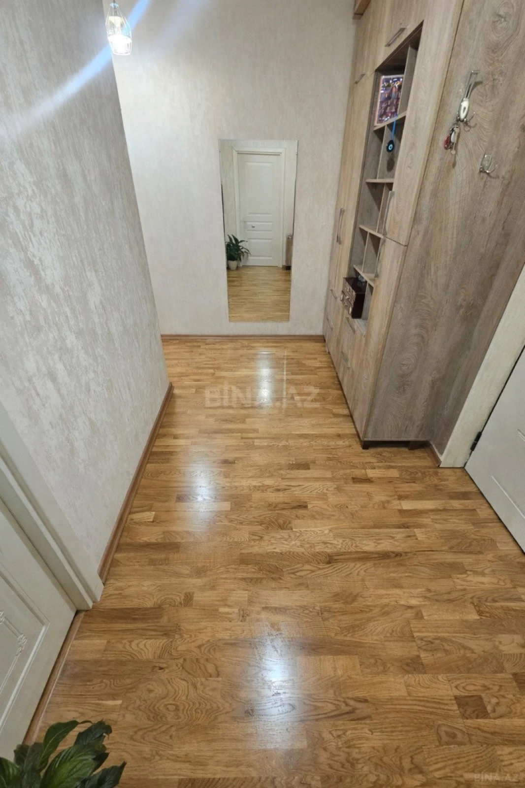 Satılır 2 otaqlı mənzil 69 m²